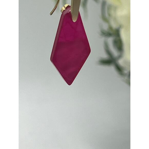 Kendra Scott Gianna Gold Plated Drop Dangle Earrings in Bright Pink Fuschia - Picture 7 of 11